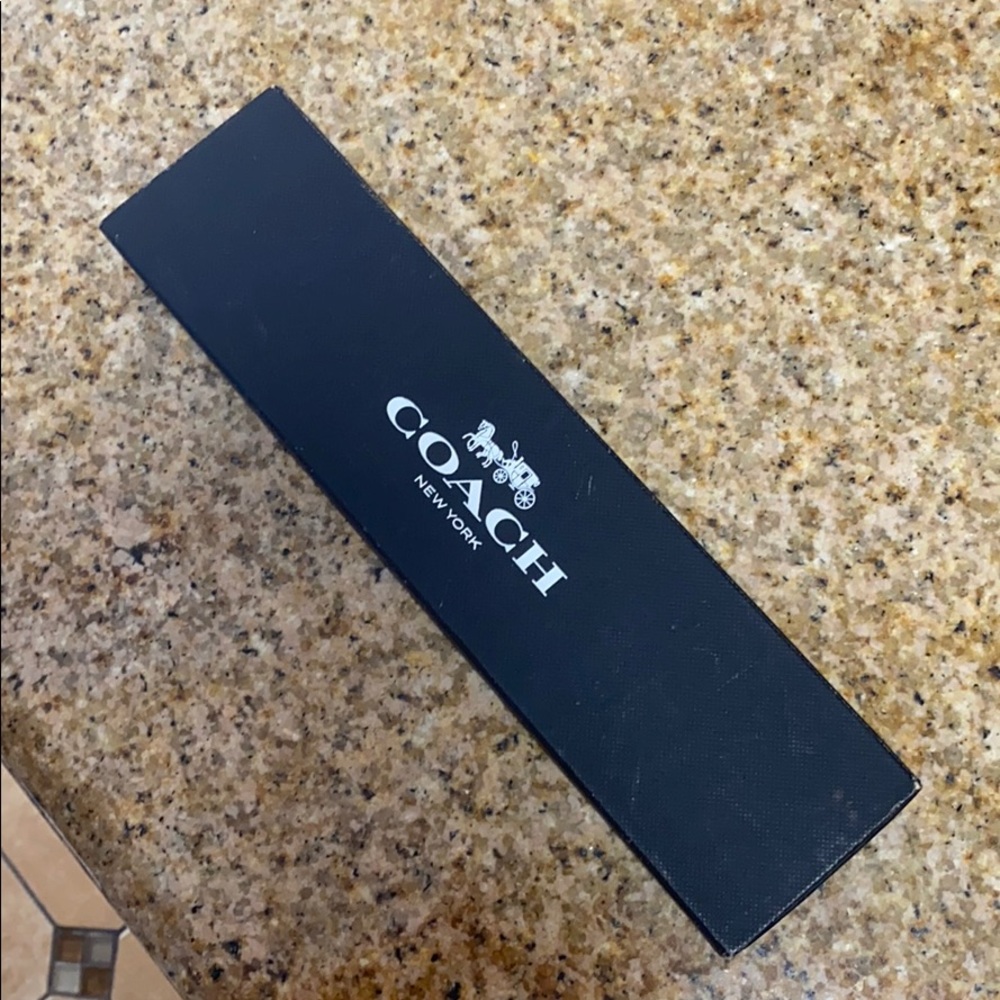 Coach APPLE WATCH® STRAP WITH CHARMS